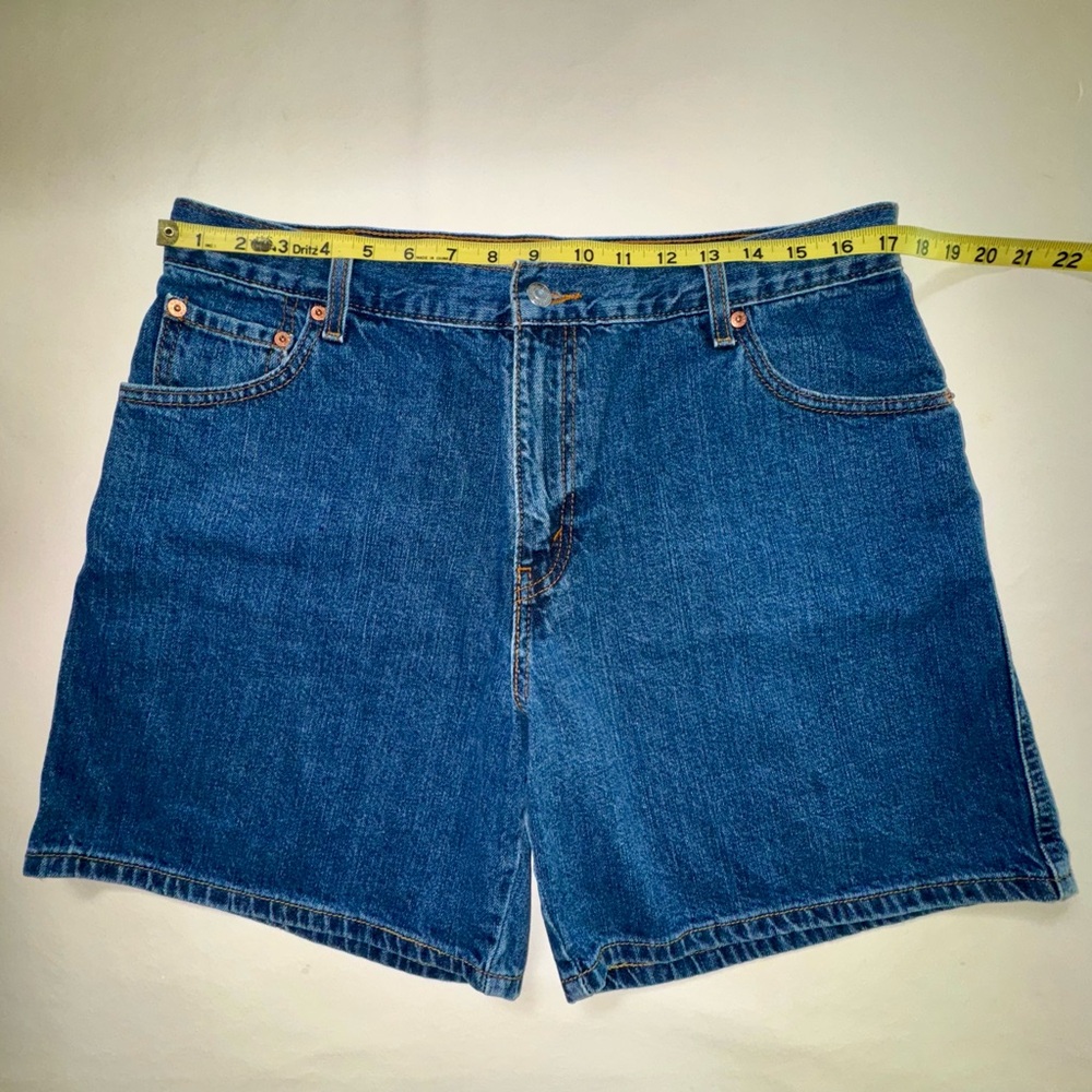 Levi’s 550 Relaxed Fit High-Rise Y2K Shorts (34) - Picture 6 of 15